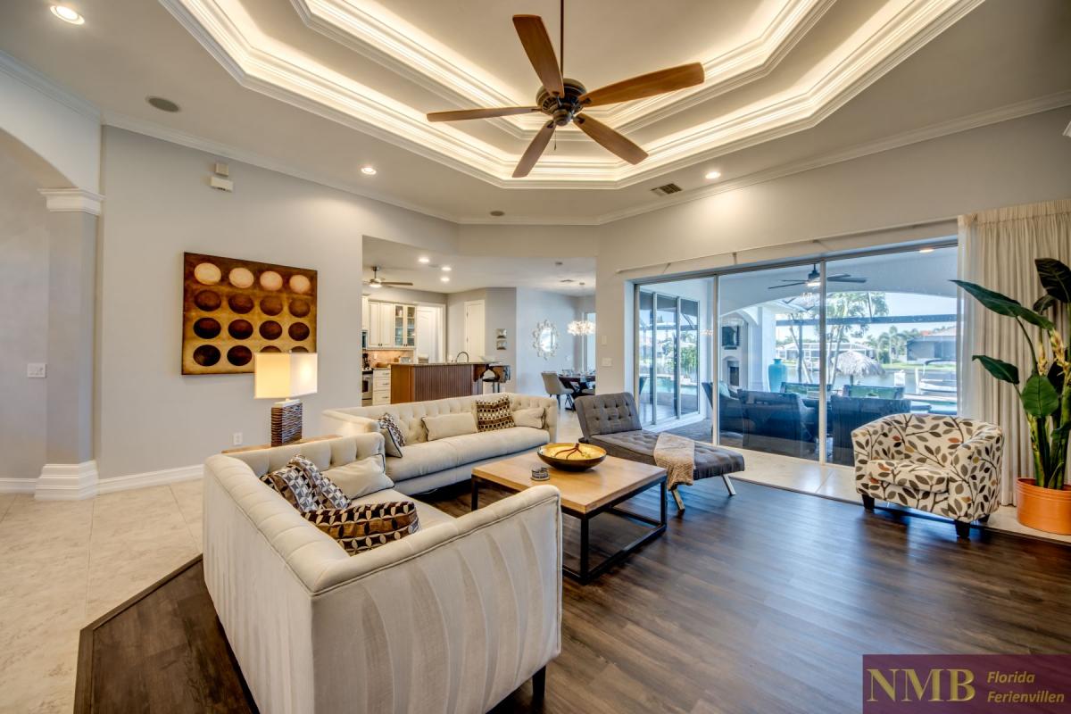 Ferienhaus-Cape-Coral-Whispering-Palms_12-Family-Room