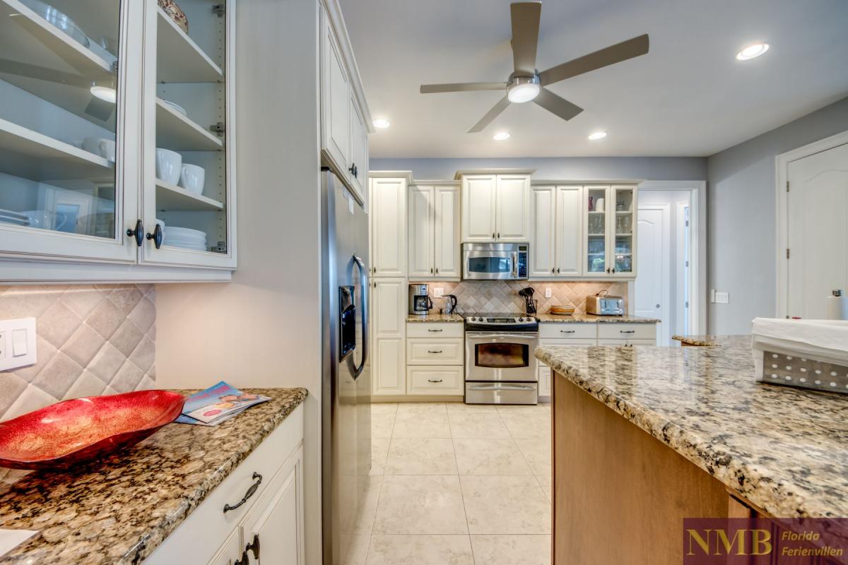 Ferienhaus-Cape-Coral-Whispering-Palms_37-Kitchen