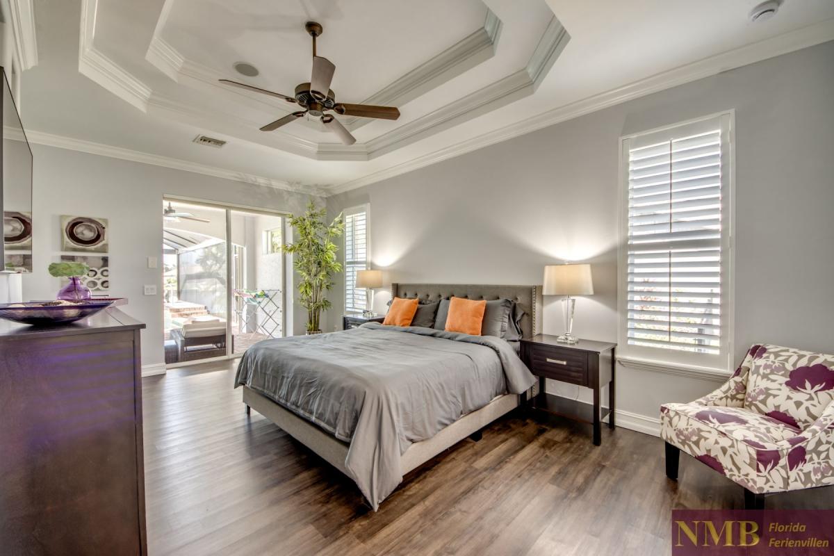 Ferienhaus-Cape-Coral-Whispering-Palms_40-Master-Bedroom