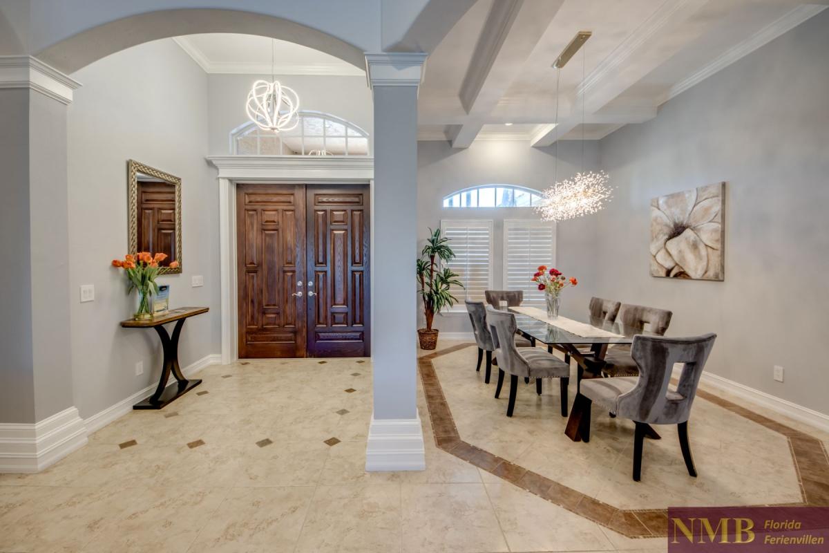 Ferienhaus-Cape-Coral-Whispering-Palms_7-Foyer