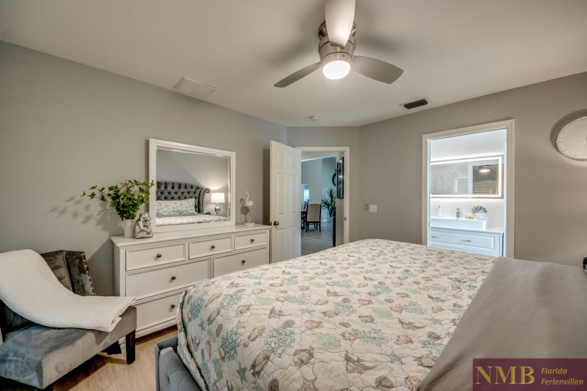 Cape_Coral_Ferienhaeuser_Sunshine_46-Guest-Suite
