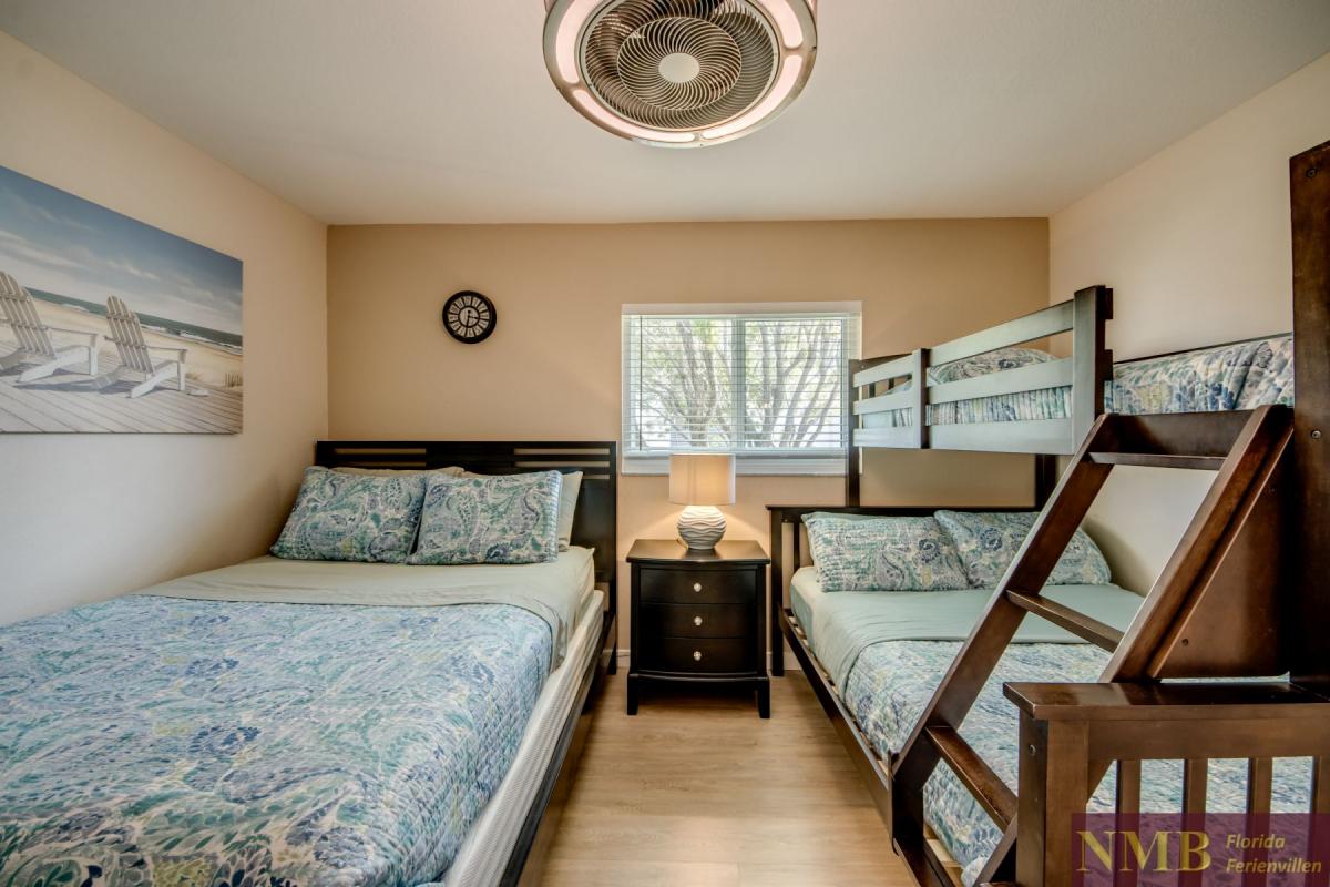 Cape_Coral_Ferienhaeuser_Sunshine_50-Bedroom-3