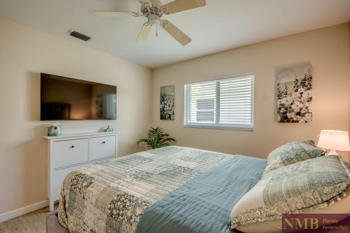 Cape_Coral_Ferienhaeuser_Sunshine_54-Bedroom-4