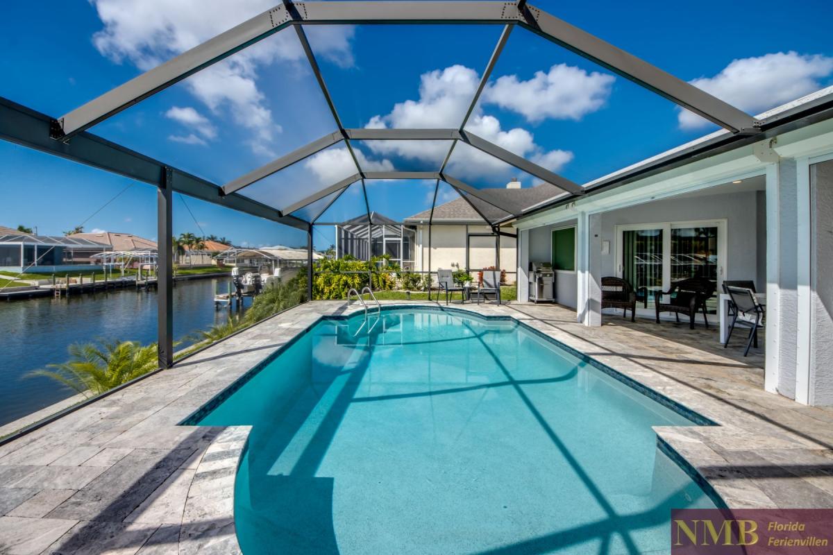 Cape_Coral_Ferienhaeuser_Sunshine_68-Pool