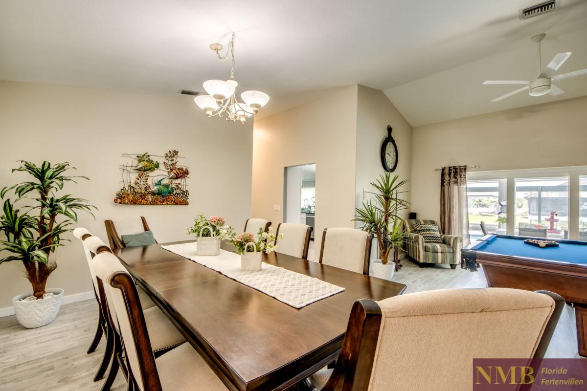 Cape_Coral_Ferienhaeuser_Sunshine_7-Dining-Room