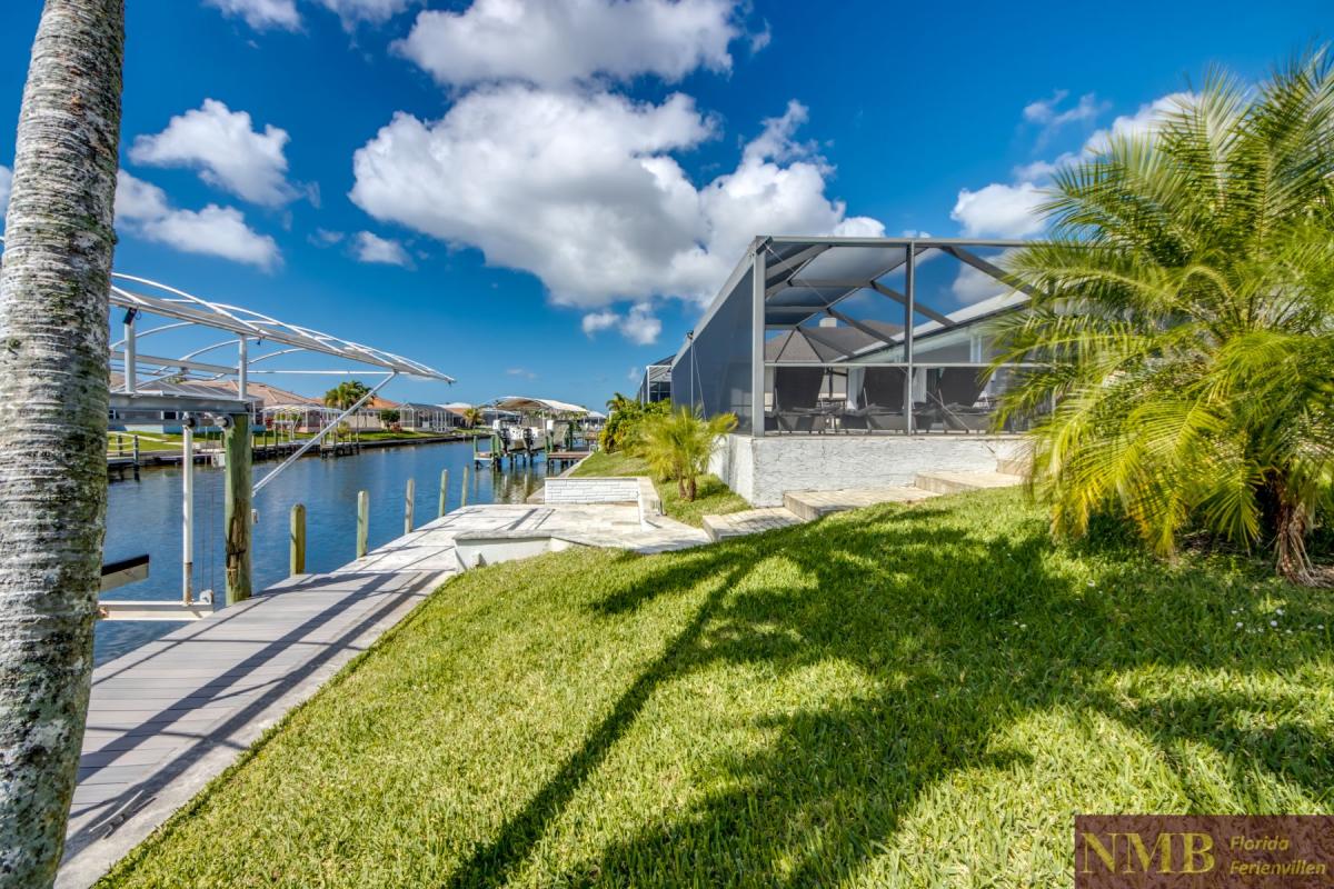 Cape_Coral_Ferienhaeuser_Sunshine_72-Backyard