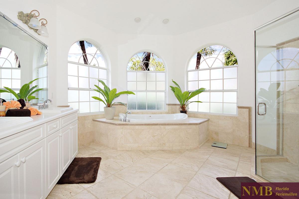 Ferienhaus_Cape_Coral_Liberty_master-bath