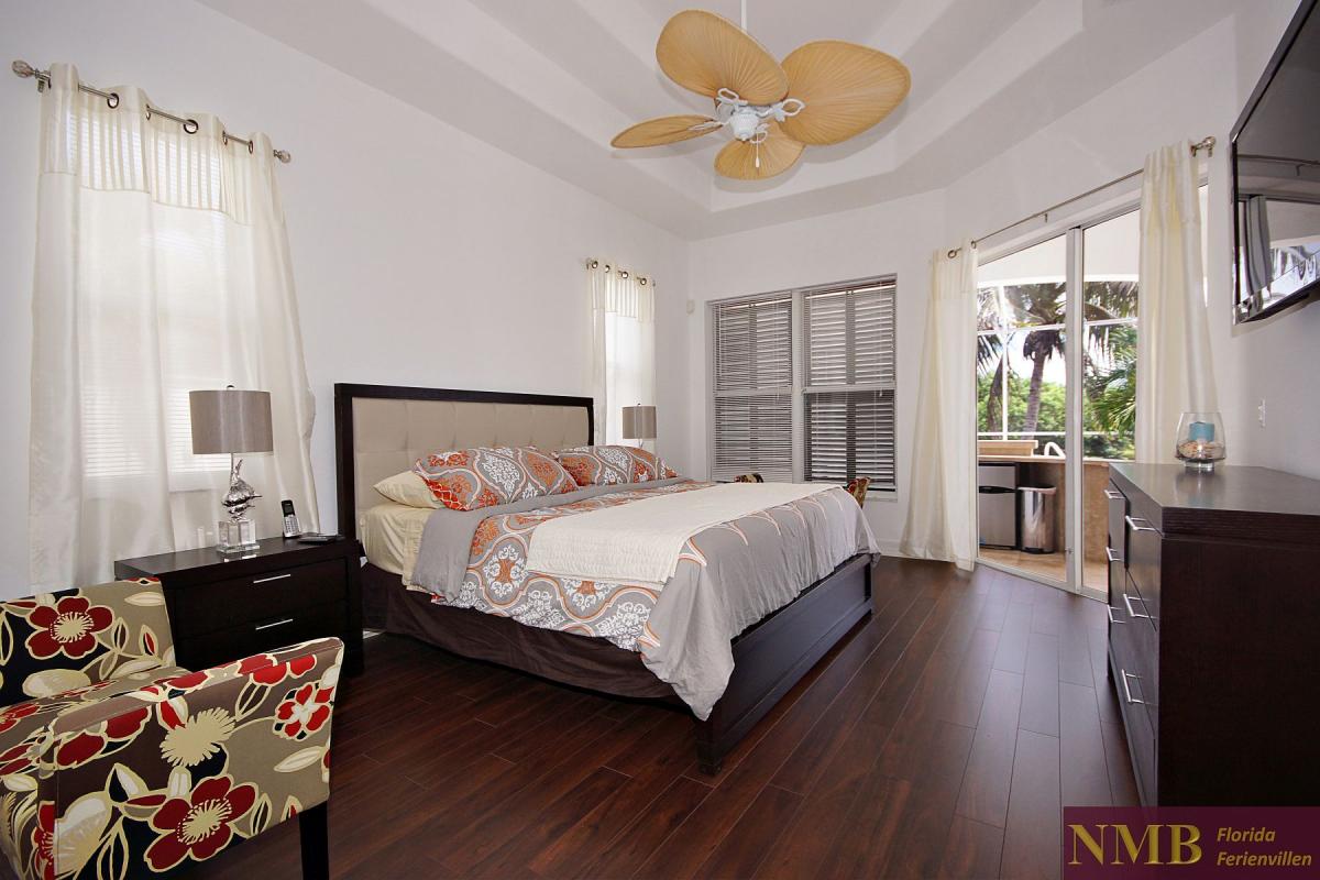Ferienhaus_Cape_Coral_Liberty_master-bed