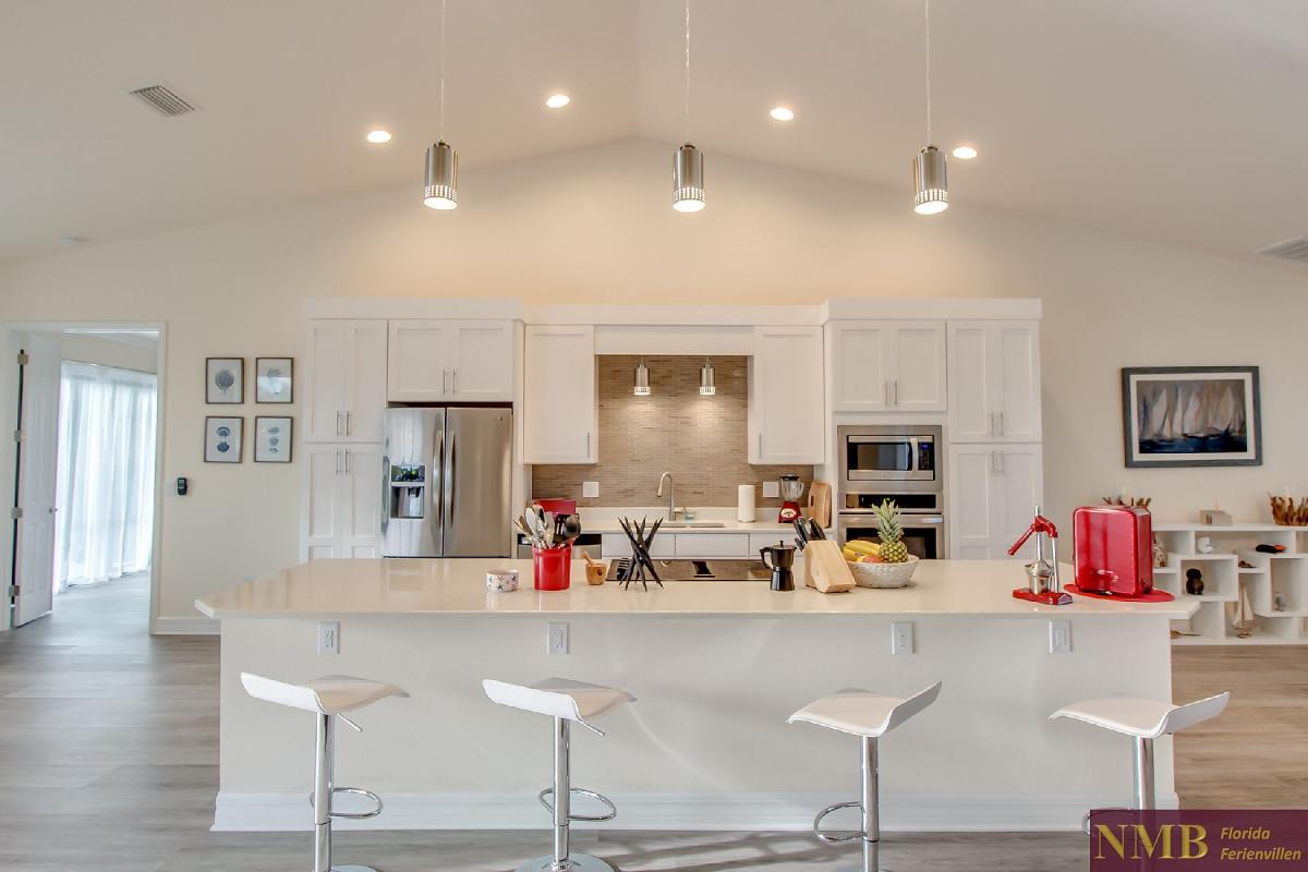 Ferienhaus-Felicity-Cape_Coral-Kitchen_2