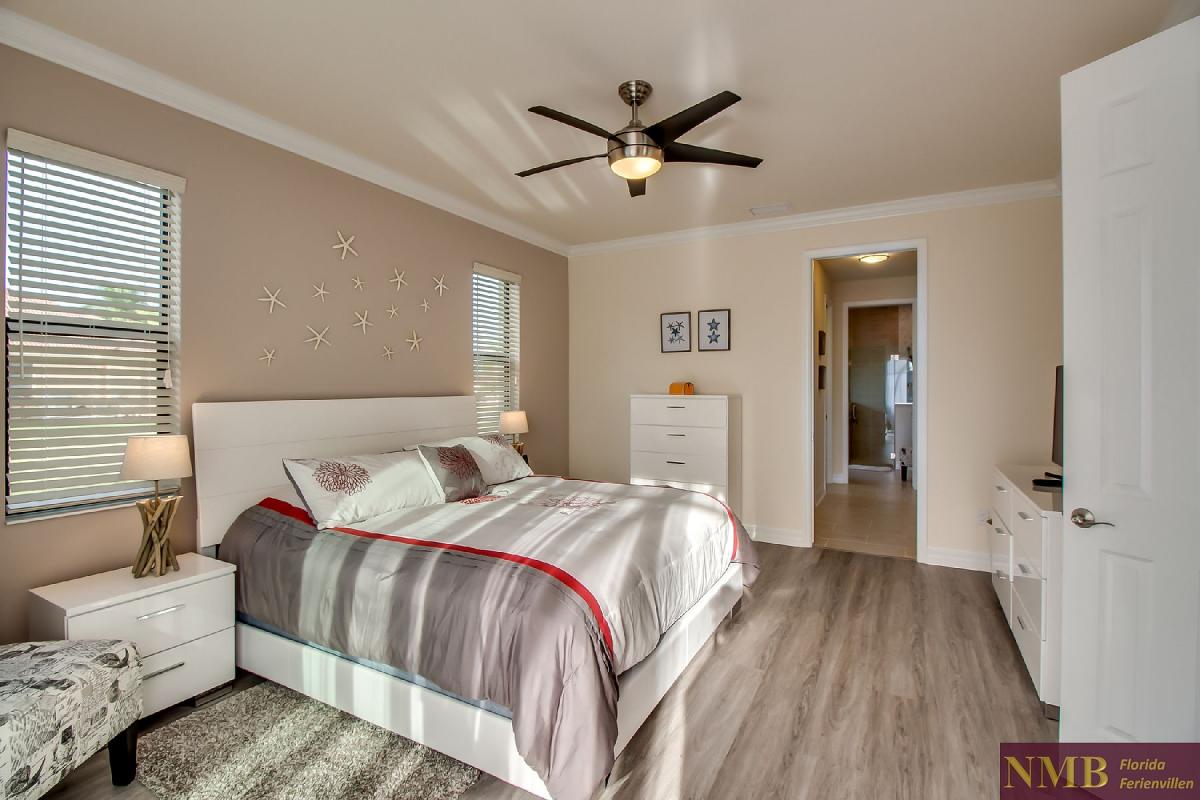Ferienhaus-Felicity-Cape_Coral-Master_Bedroom