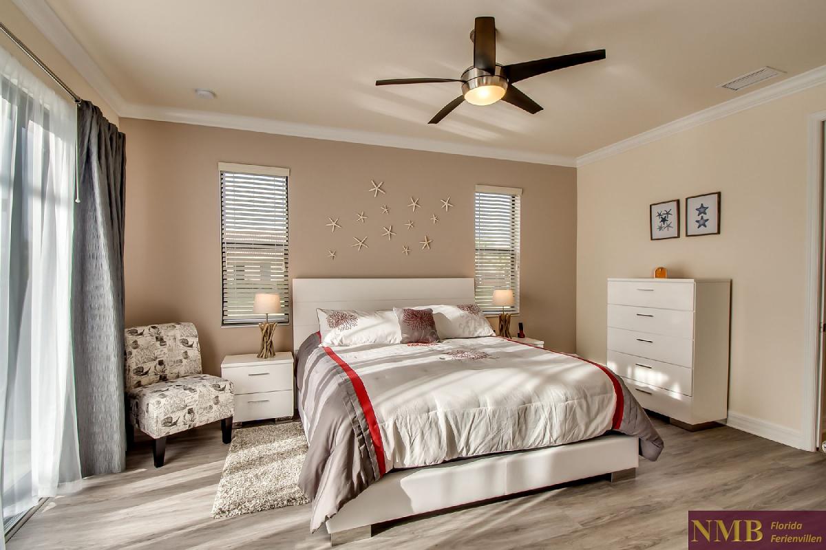 Ferienhaus-Felicity-Cape_Coral-Master_Bedroom_1
