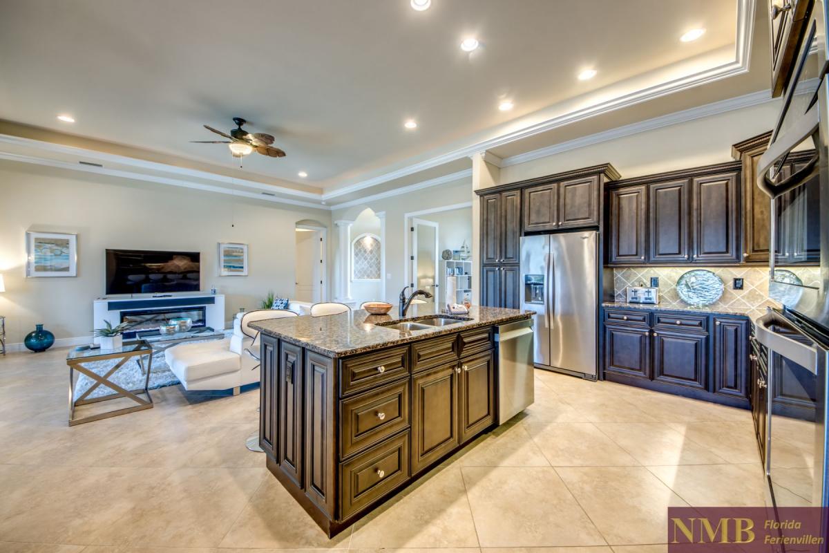 Ferienhaus-Cape-Coral-Mayflower_20-Kitchen