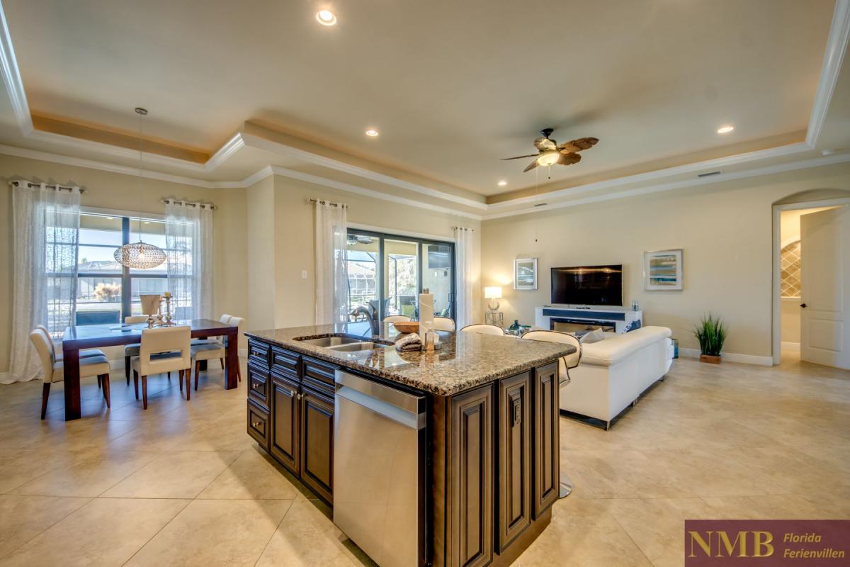 Ferienhaus-Cape-Coral-Mayflower_28-Kitchen
