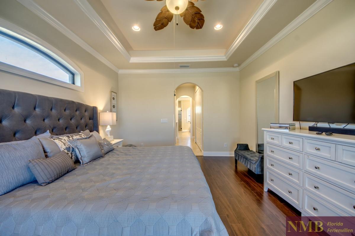 Ferienhaus-Cape-Coral-Mayflower_36-Master-Bedroom