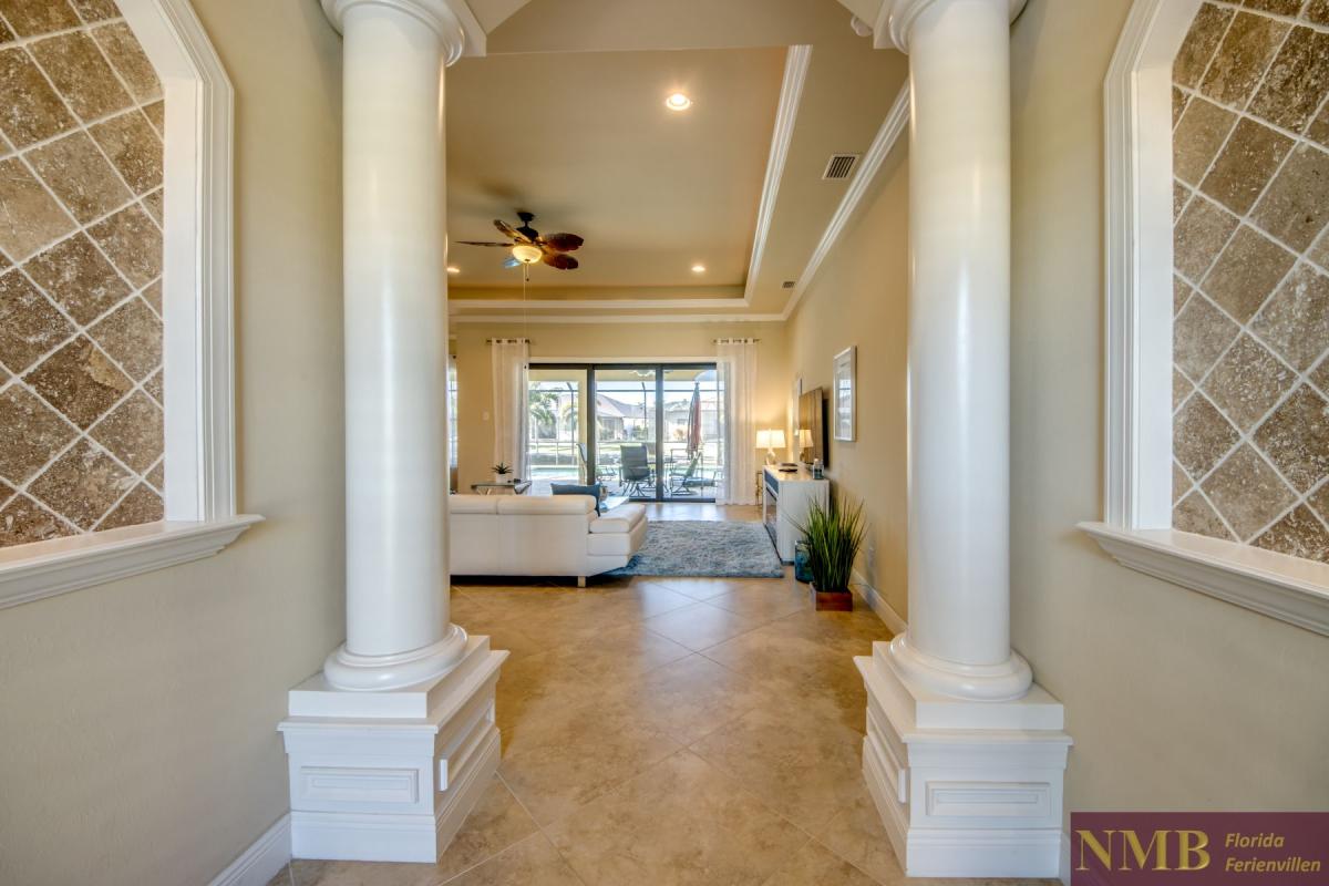 Ferienhaus-Cape-Coral-Mayflower_5-Foyer