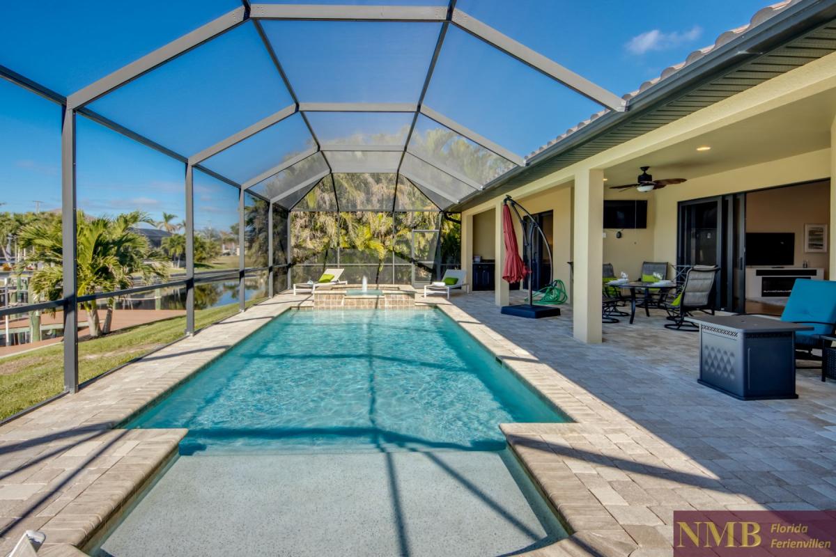 Ferienhaus-Cape-Coral-Mayflower_59-Pool-Hot-Tub