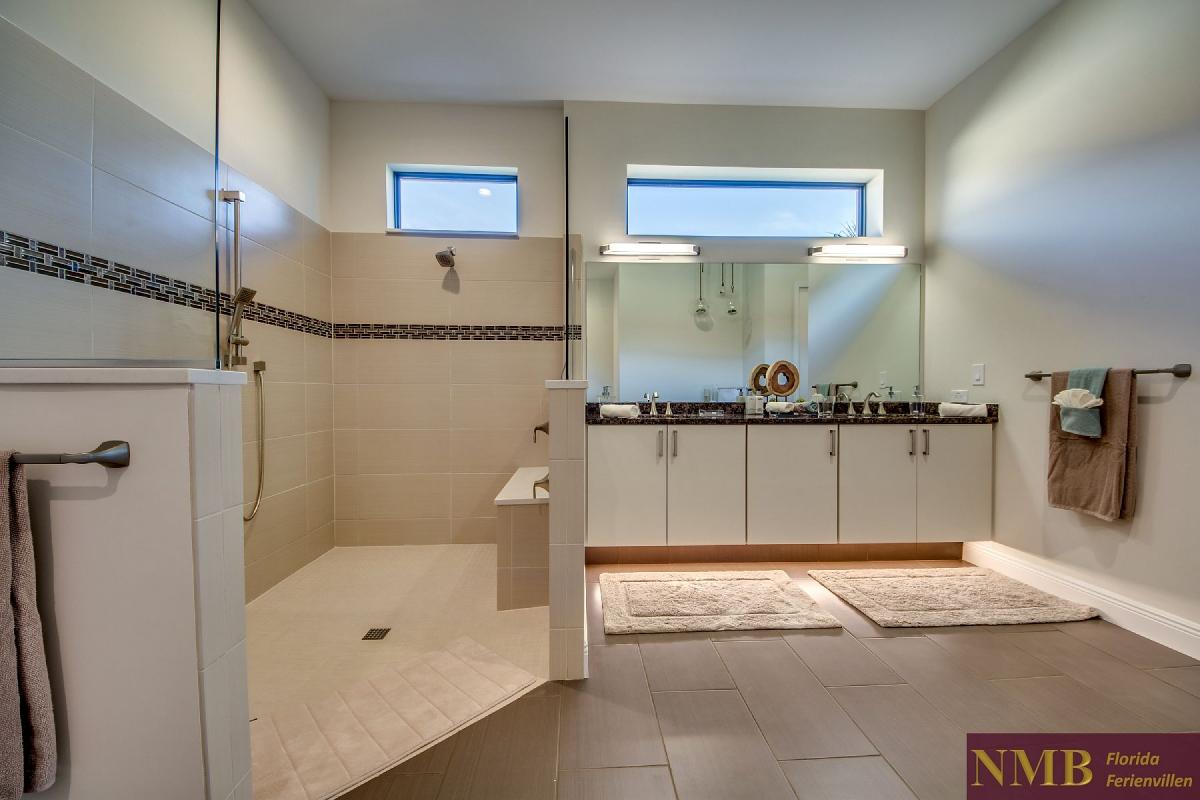 Ferienvilla_Horizon-Master_Bathroom_2