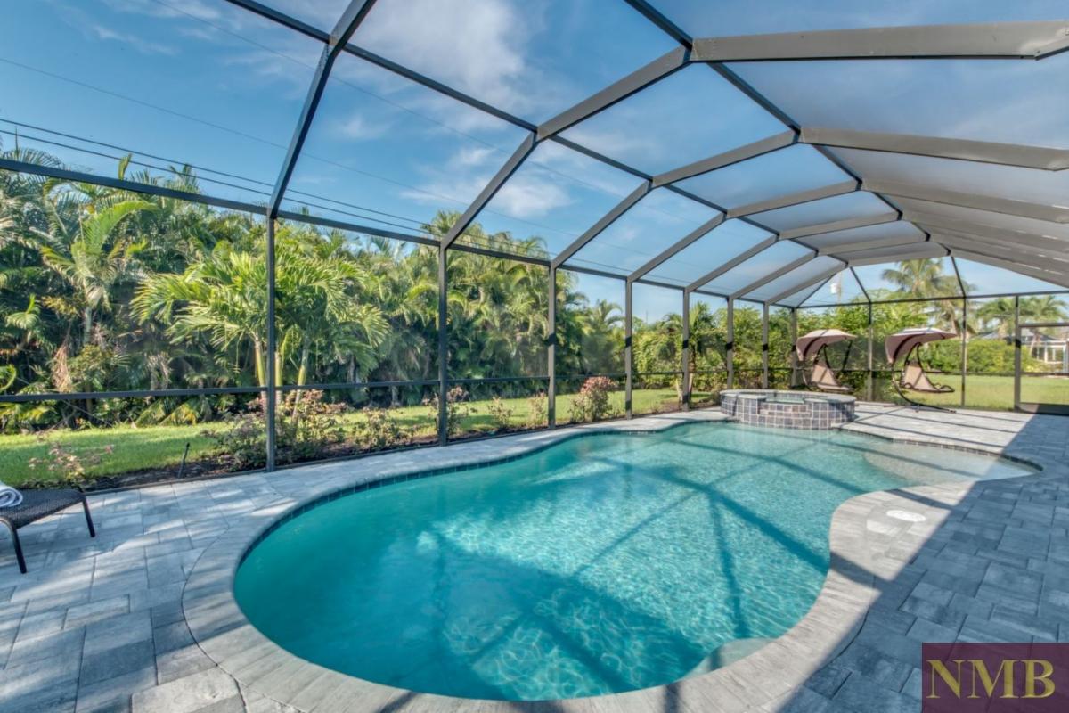 Ferienhaus-Cape-Coral-Villa-Secret-Pearl_65-Pool