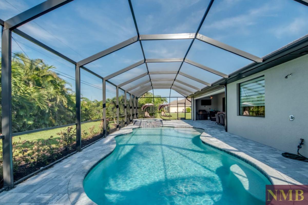 Ferienhaus-Cape-Coral-Villa-Secret-Pearl_66-Pool