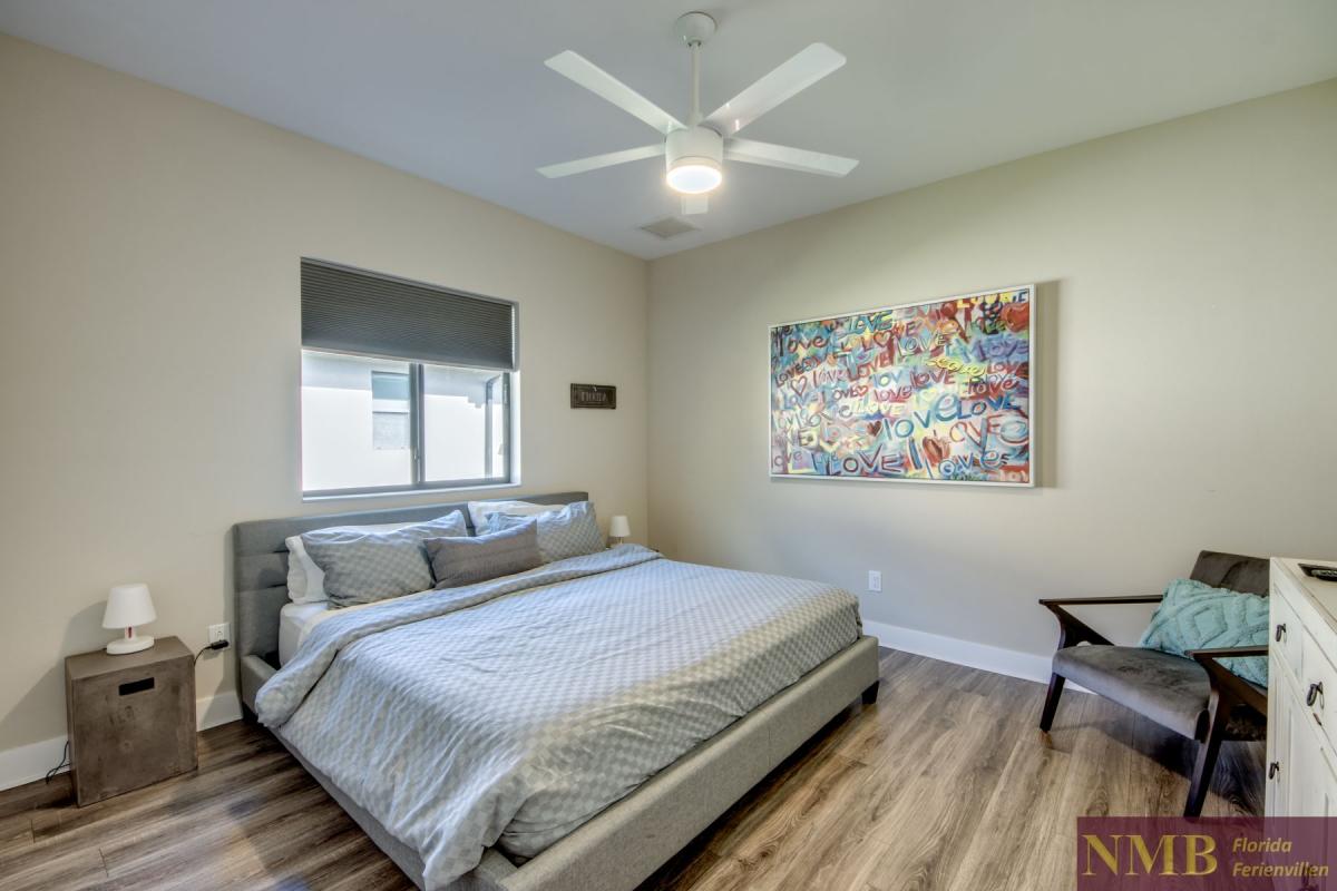 Ferienhaus-Cape-Coral-Villa-Clirfton-Bay_42-Bedroom-3