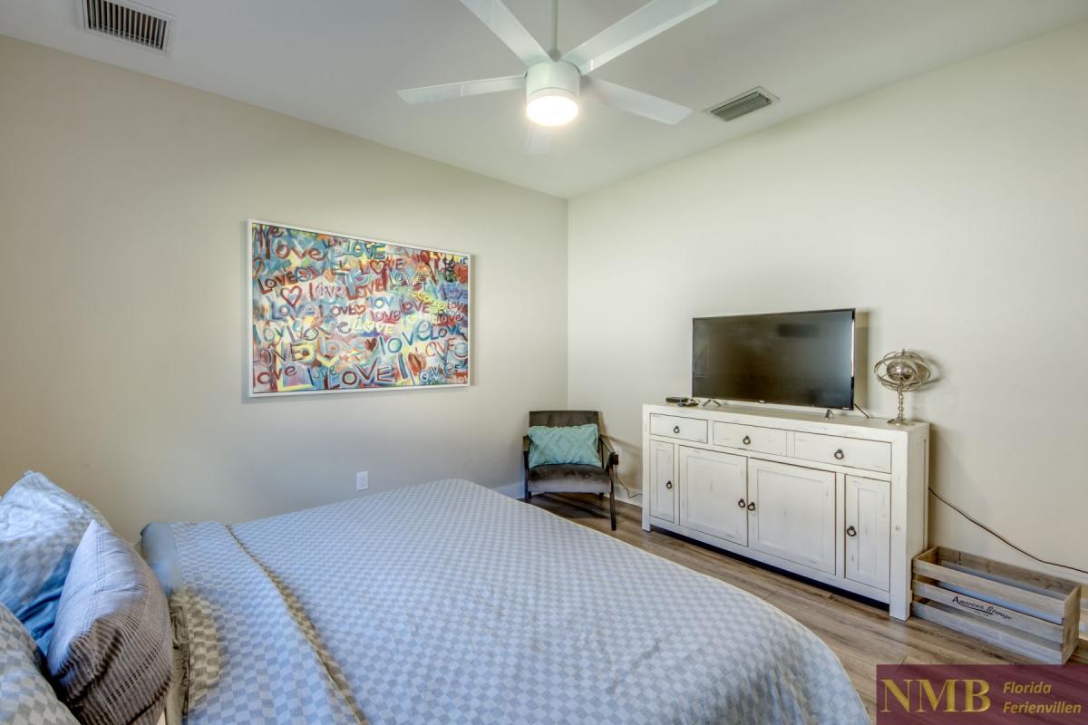 Ferienhaus-Cape-Coral-Villa-Clirfton-Bay_43-Bedroom-3