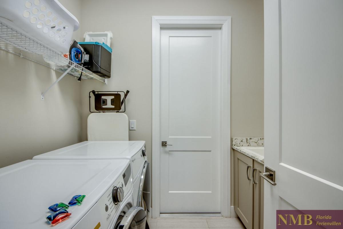 Ferienhaus-Cape-Coral-Villa-Clirfton-Bay_46-Laundry-Room