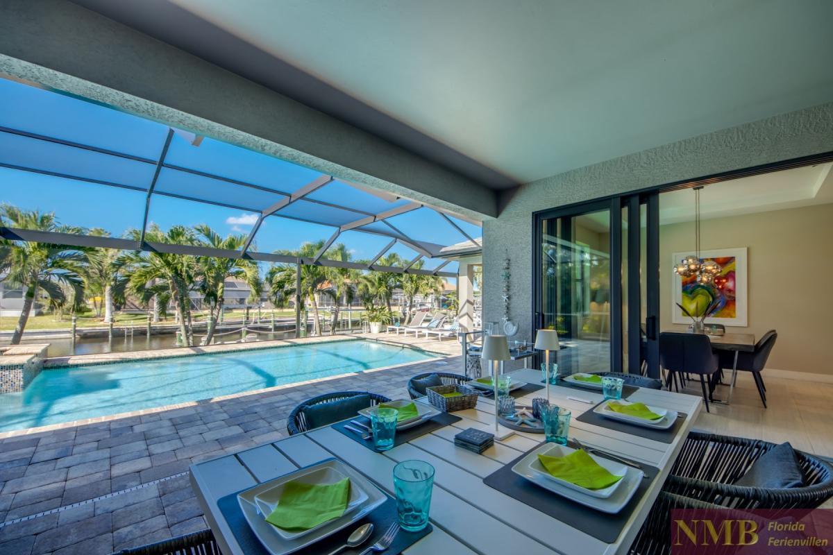 Ferienhaus-Cape-Coral-Villa-Clirfton-Bay_53-Lanai