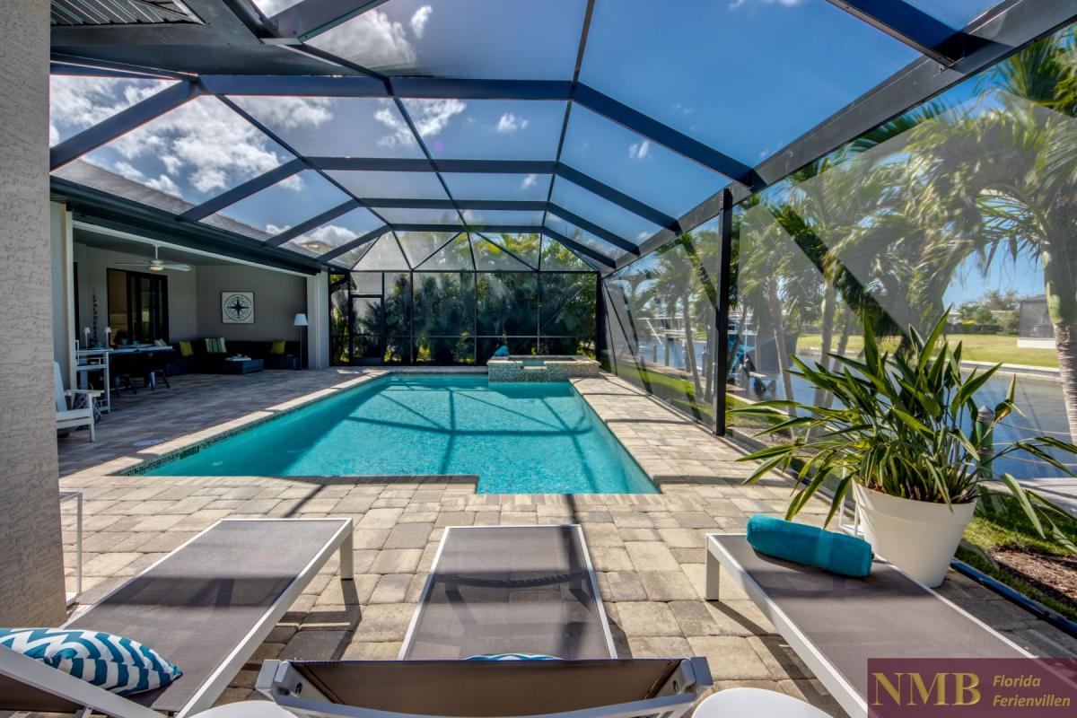 Ferienhaus-Cape-Coral-Villa-Clirfton-Bay_62-Sun-Deck
