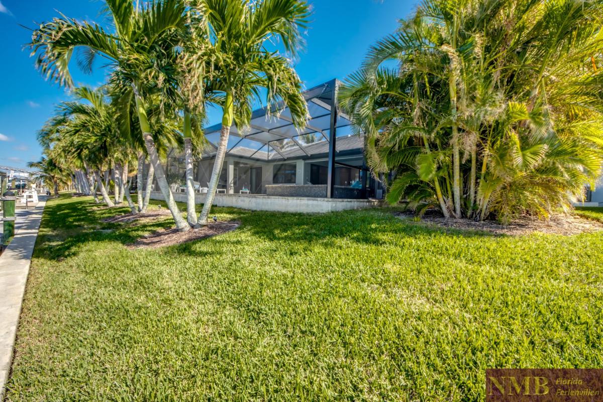 Ferienhaus-Cape-Coral-Villa-Clirfton-Bay_73-Backyard
