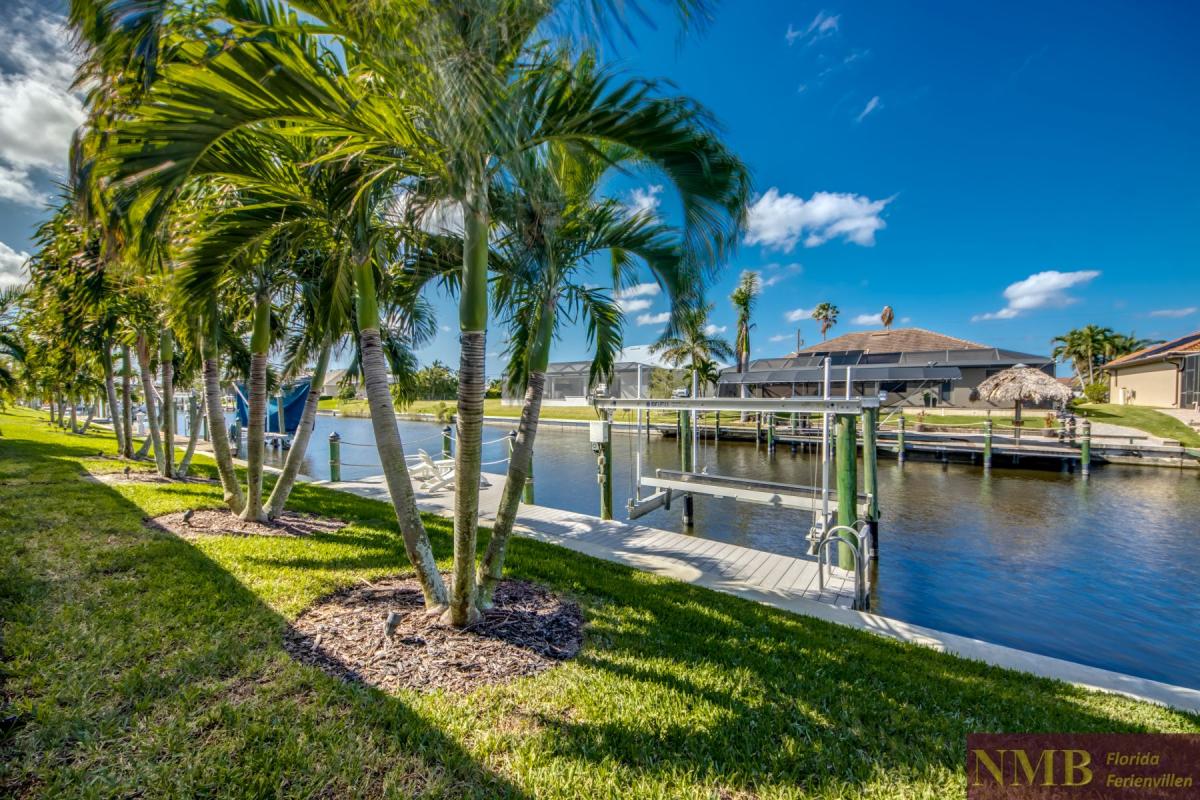 Ferienhaus-Cape-Coral-Villa-Clirfton-Bay_77-Backyard