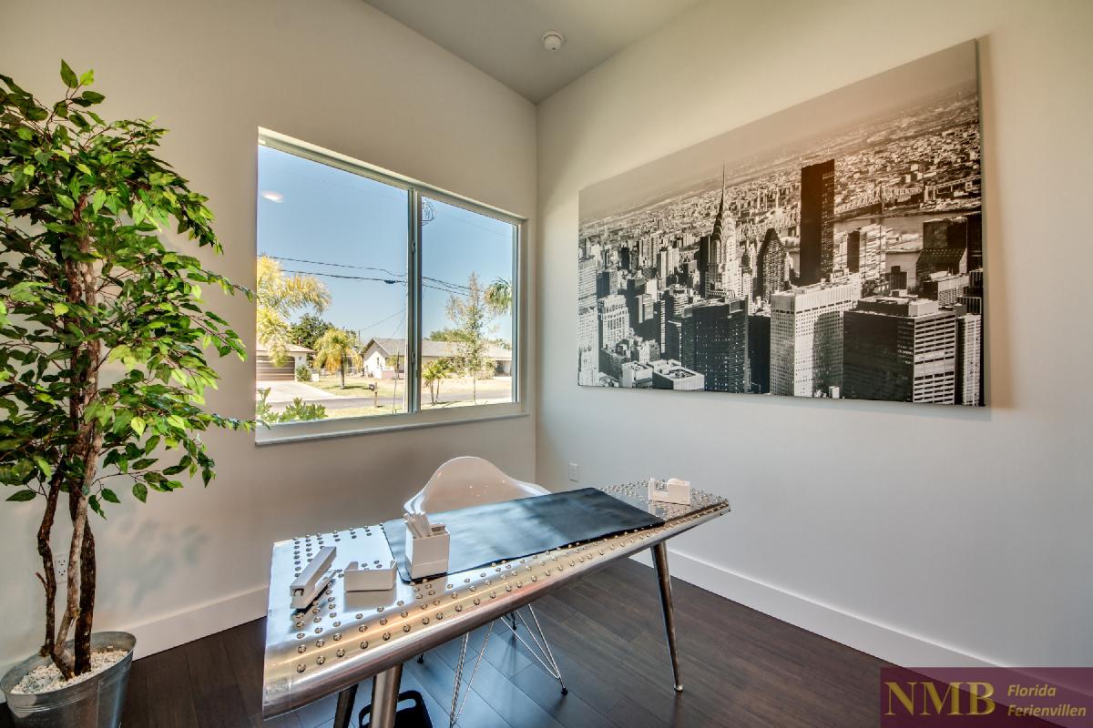 Vacation-Rental-Cape-Coral-Next-Level_Den_Office_1