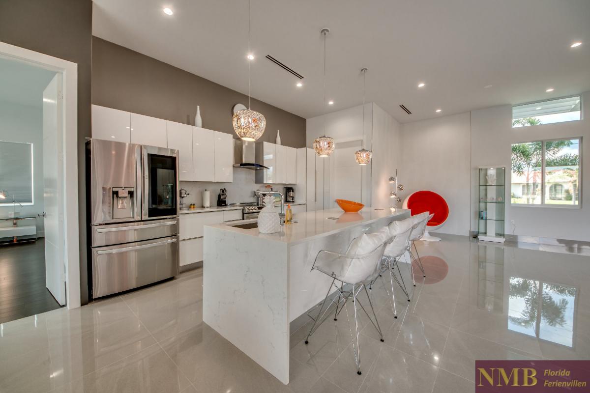 Vacation-Rental-Cape-Coral-Next-Level_Kitchen_5