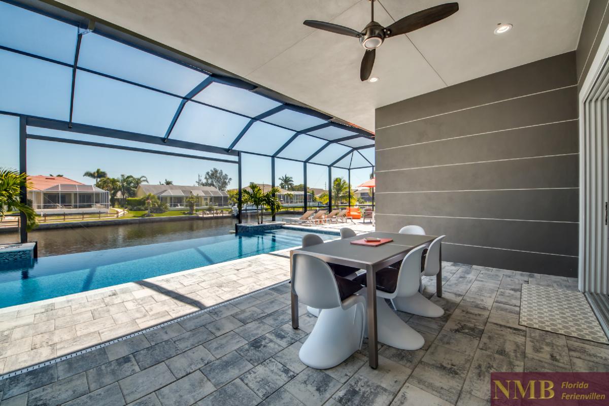 Vacation-Rental-Cape-Coral-Next-Level_Lanai_1