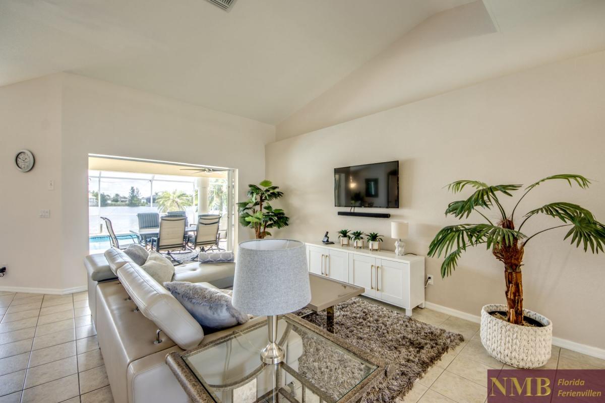 Ferienhaus-Cape-Coral-Villa-Lifetime_10-Family-Room