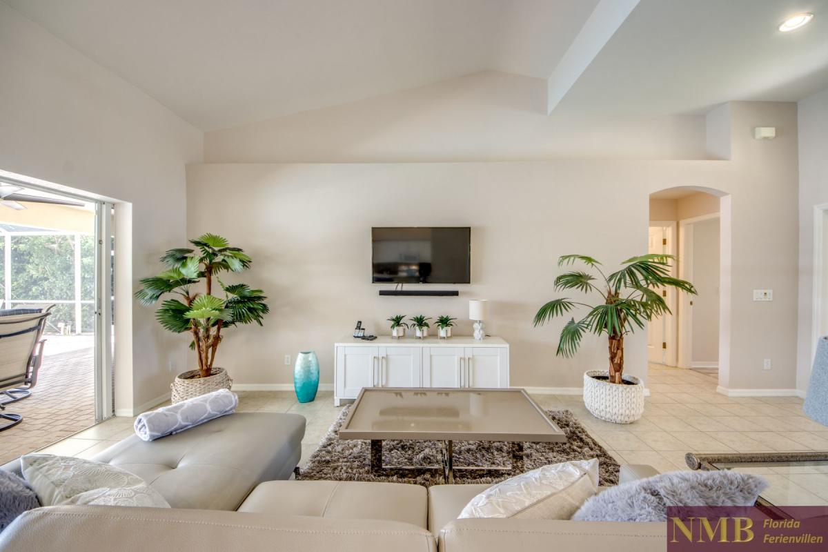 Ferienhaus-Cape-Coral-Villa-Lifetime_11-Family-Room
