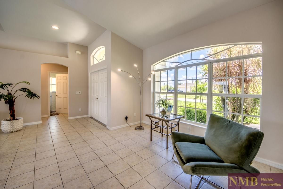 Ferienhaus-Cape-Coral-Villa-Lifetime_17-Sitting-Room