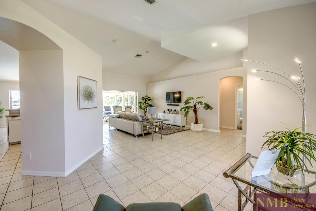 Ferienhaus-Cape-Coral-Villa-Lifetime_18-Sitting-Room