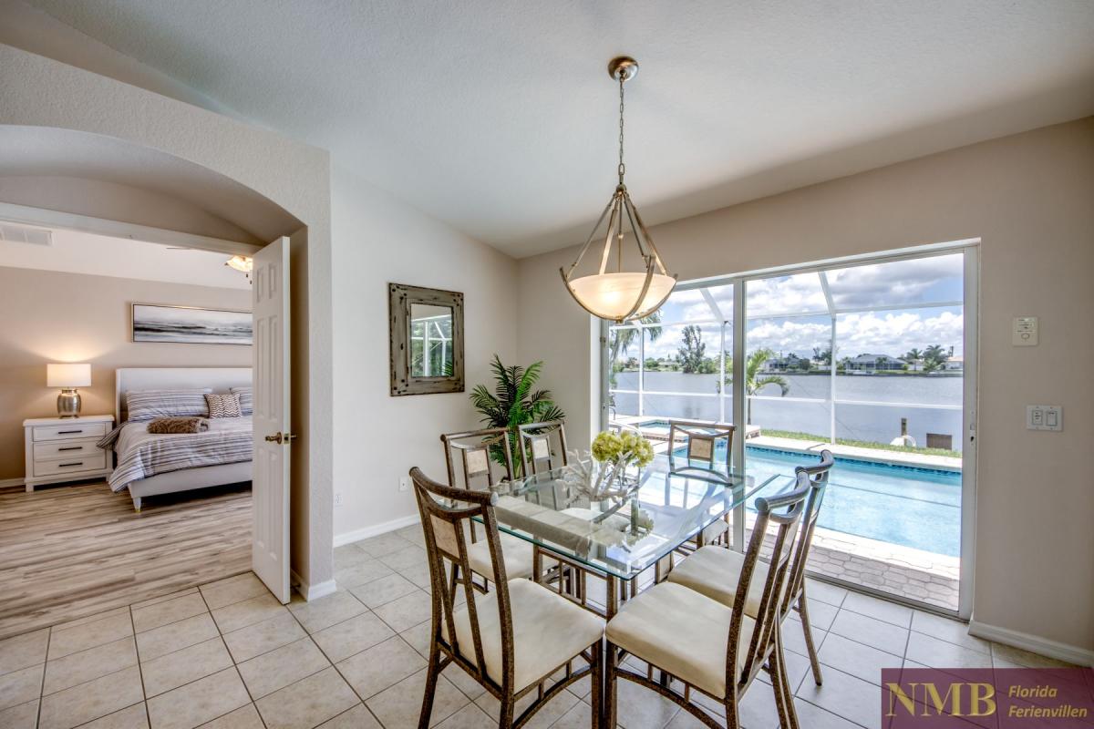 Ferienhaus-Cape-Coral-Villa-Lifetime_19-Dining-Room