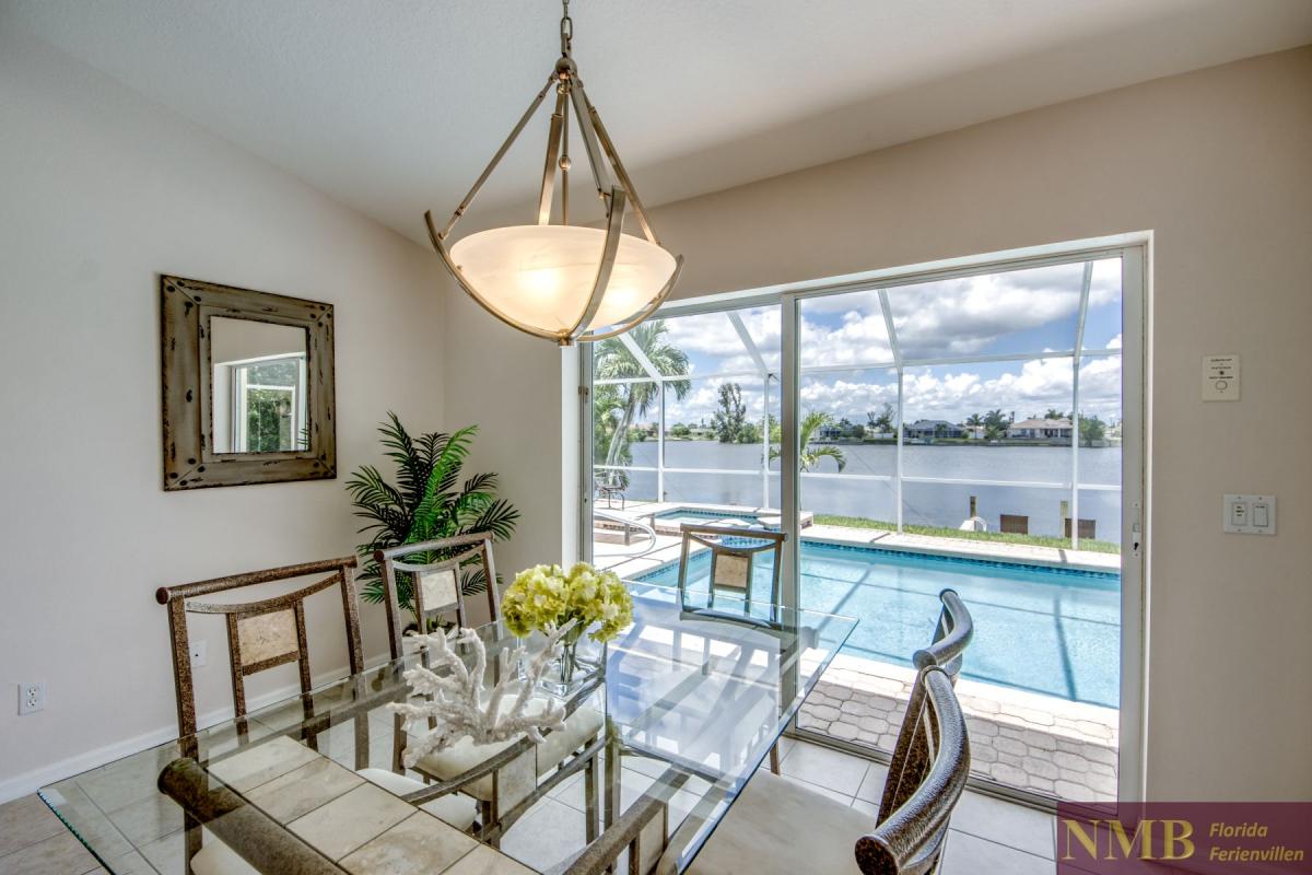 Ferienhaus-Cape-Coral-Villa-Lifetime_20-Dining-Room