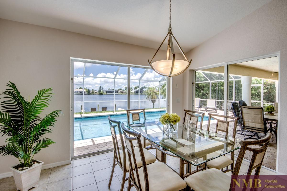 Ferienhaus-Cape-Coral-Villa-Lifetime_23-Dining-Room