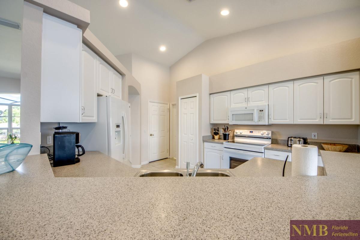 Ferienhaus-Cape-Coral-Villa-Lifetime_27-Kitchen