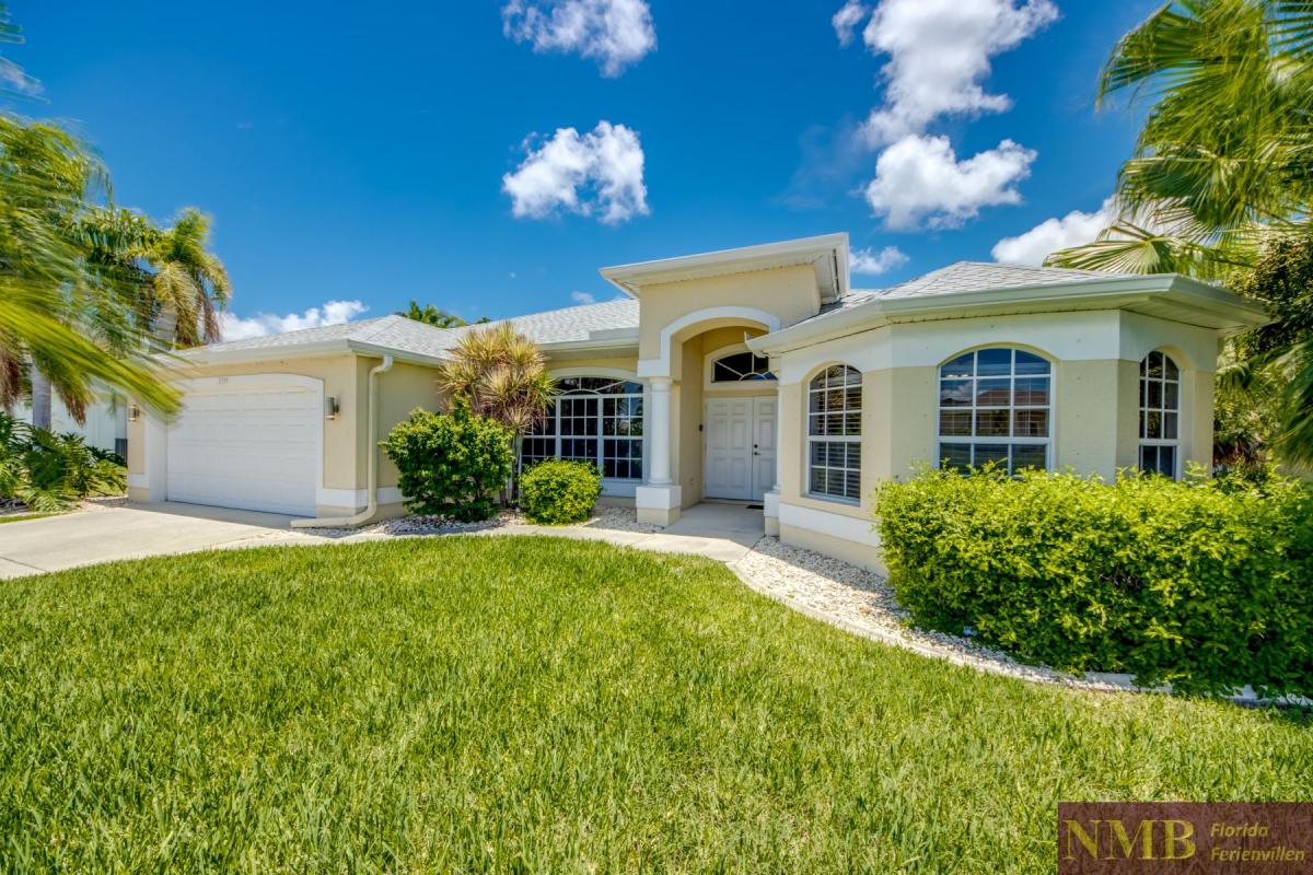 Ferienhaus-Cape-Coral-Villa-Lifetime_3-Front-of-Villa