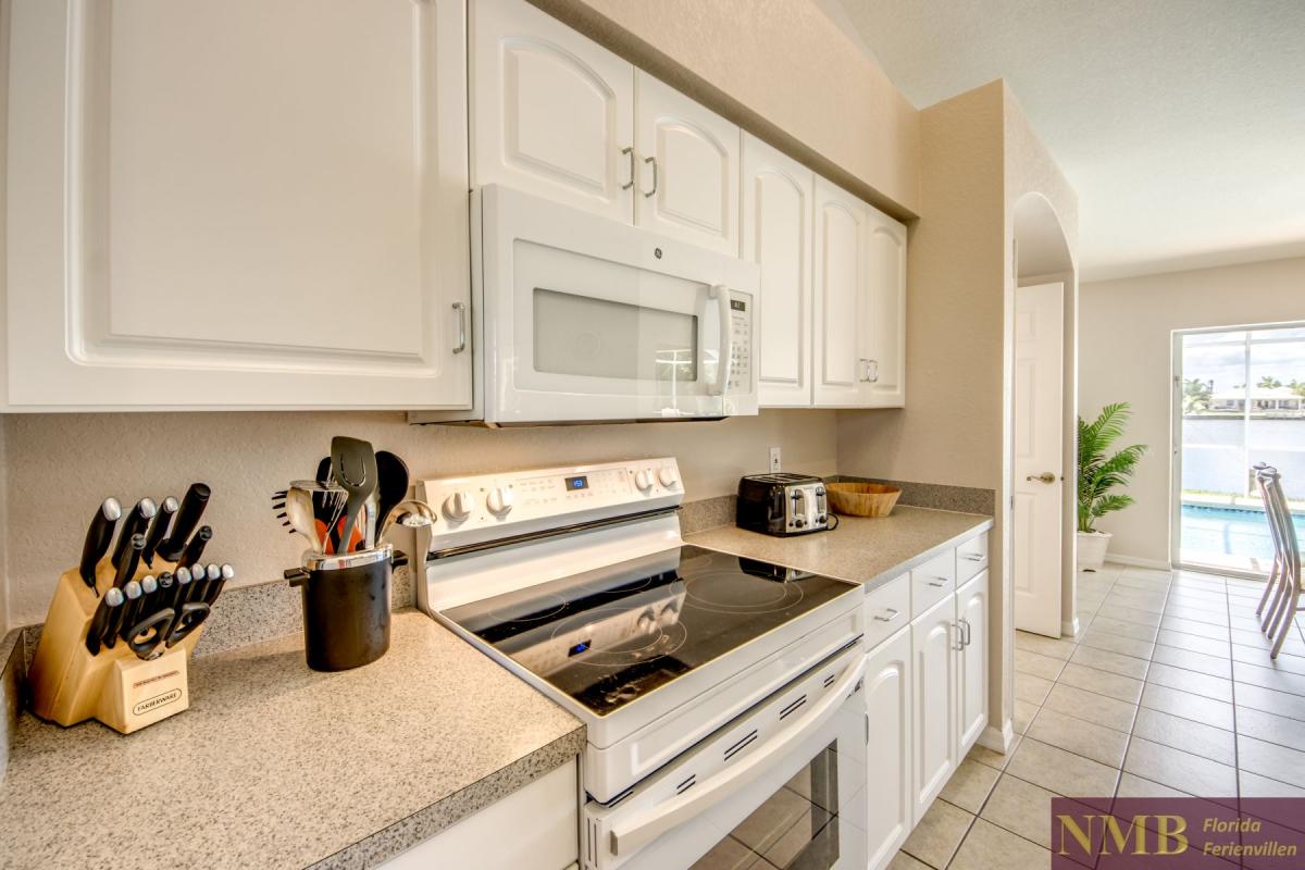 Ferienhaus-Cape-Coral-Villa-Lifetime_34-Kitchen