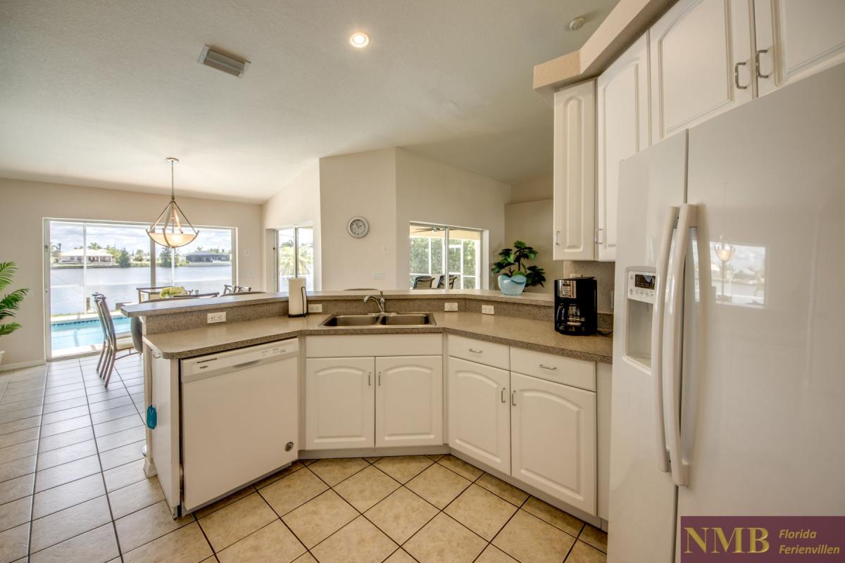 Ferienhaus-Cape-Coral-Villa-Lifetime_36-Kitchen