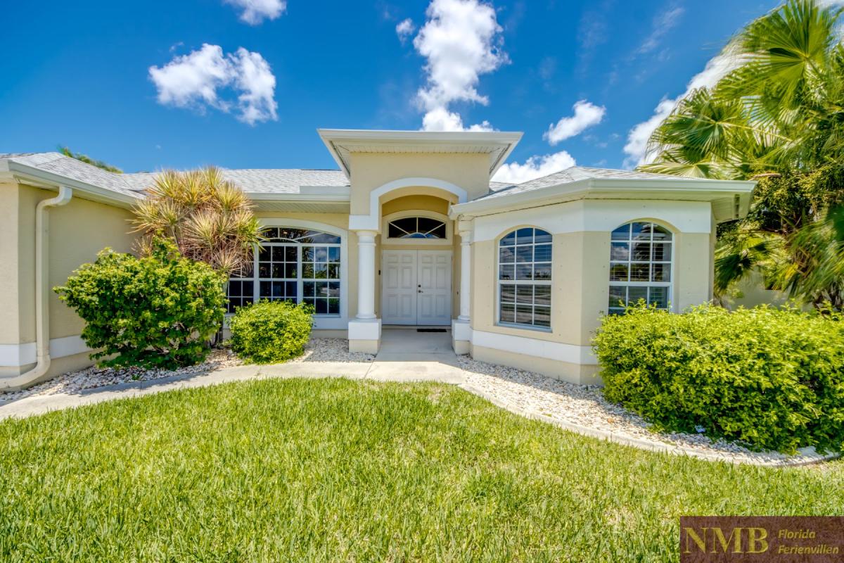 Ferienhaus-Cape-Coral-Villa-Lifetime_4-Villa-Entry