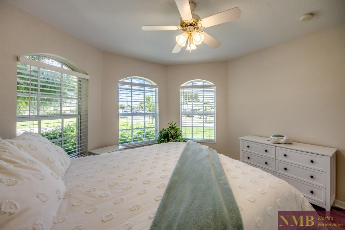 Ferienhaus-Cape-Coral-Villa-Lifetime_46-Bedroom-2