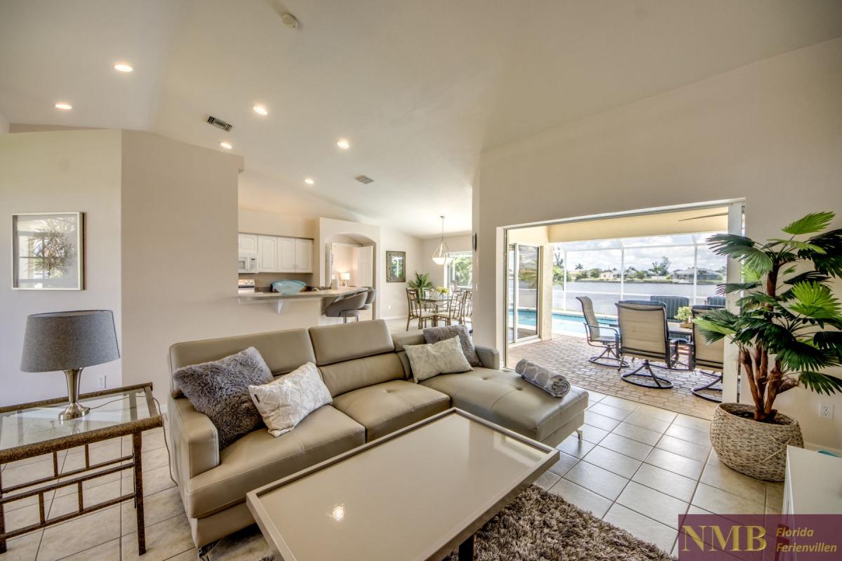 Ferienhaus-Cape-Coral-Villa-Lifetime_7-Family-Room