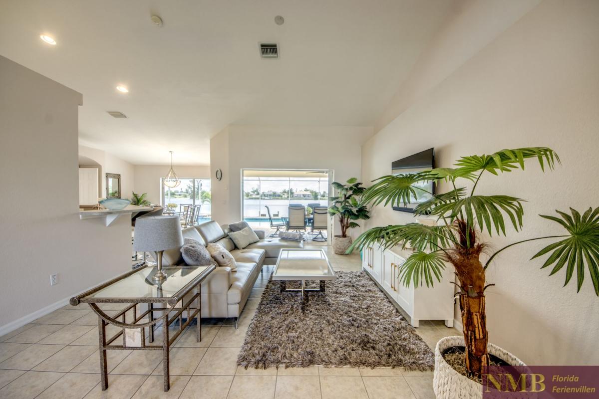 Ferienhaus-Cape-Coral-Villa-Lifetime_9-Family-Room