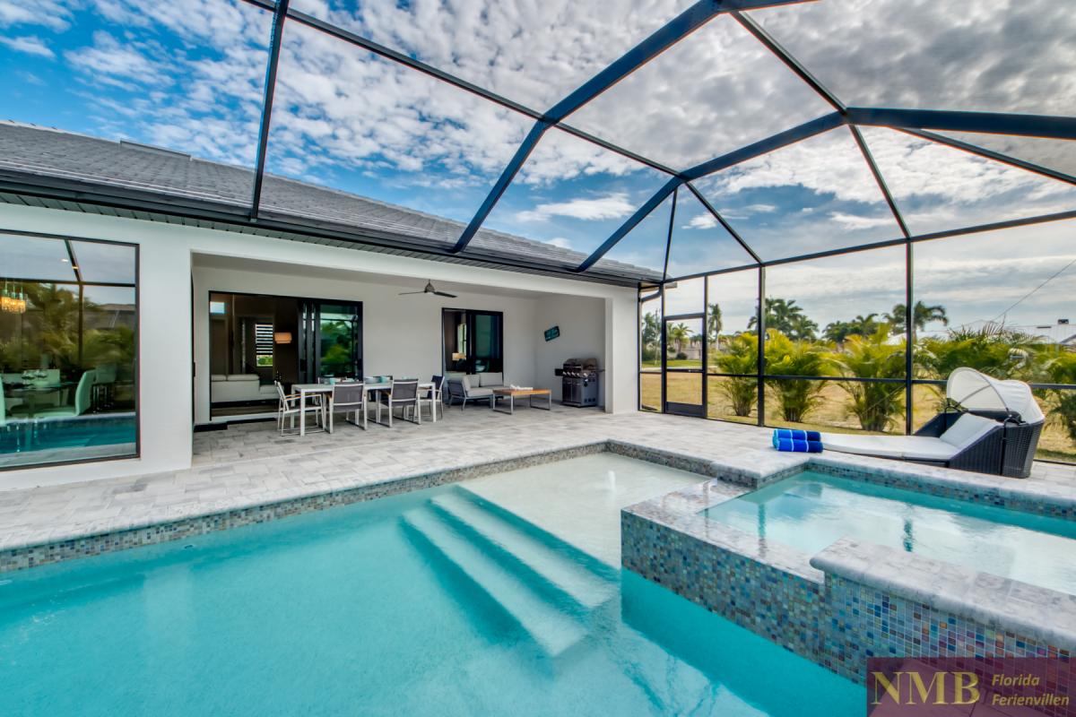 Ferienhaus-Chamo-Cape-Coral_82-Pool