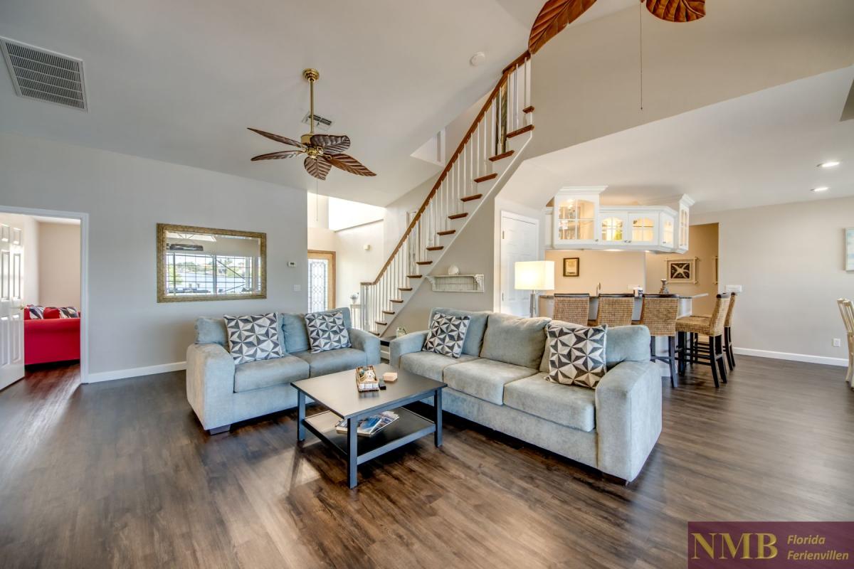 Ferienhaus-Cape-Coral-Blue-Diamond_14-Family-Room